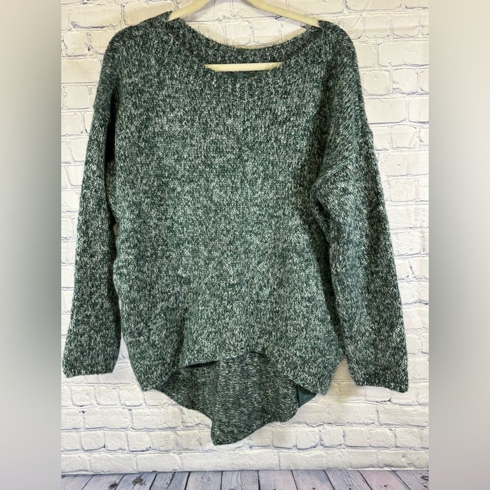 Zhrill Nina Green White Marled Round Neck Boho Minimalist Preppy Sweater S/M